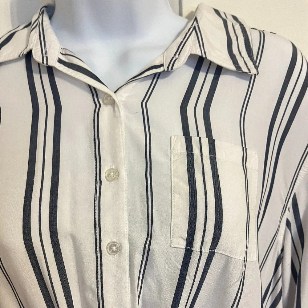 NWOT Justice long sleeve button up blouse 14/16
